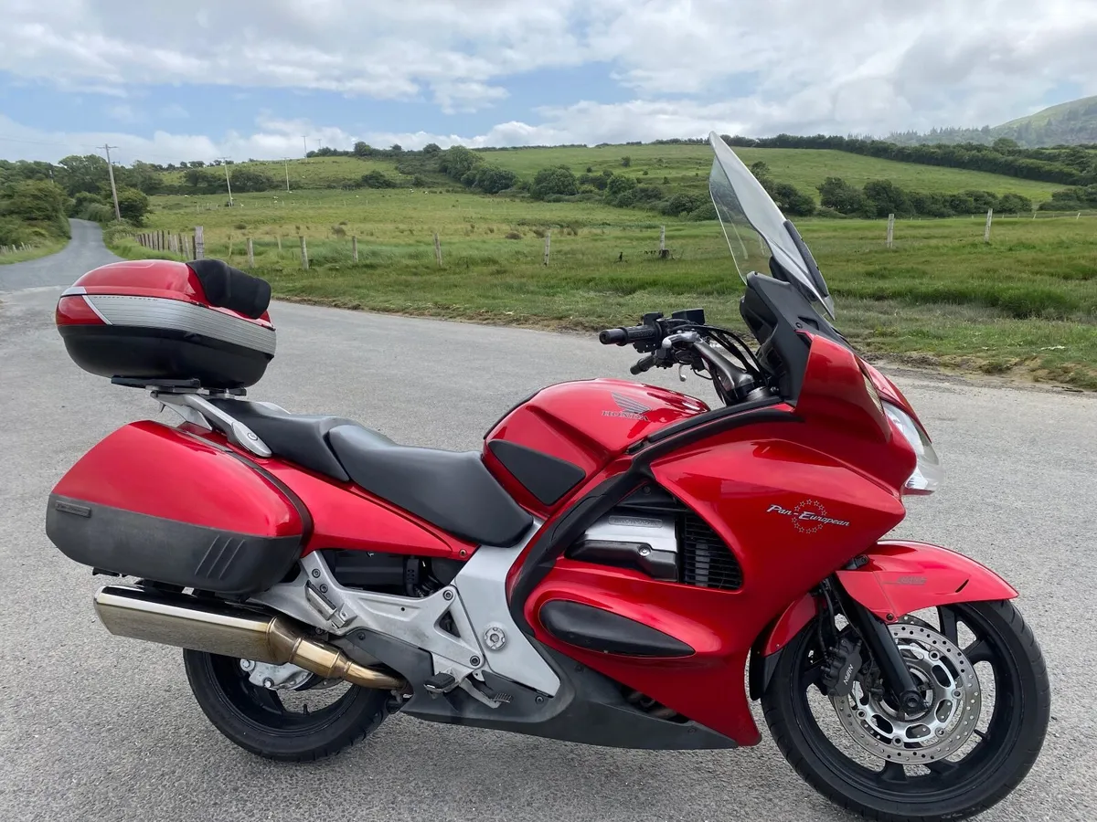 Honda ST1300 Pan European - Image 2
