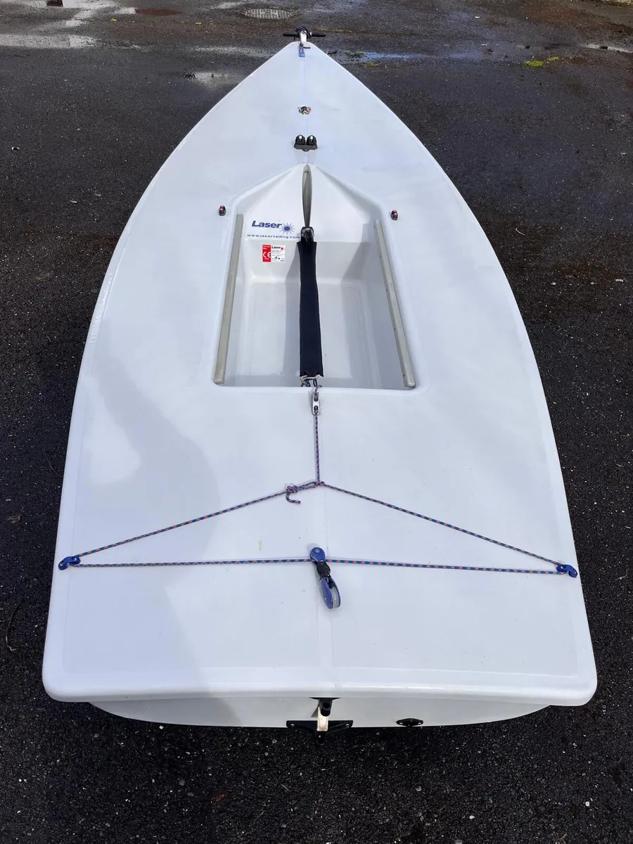 Laser dinghy 180590 Radial and 4.7 rig - Image 4