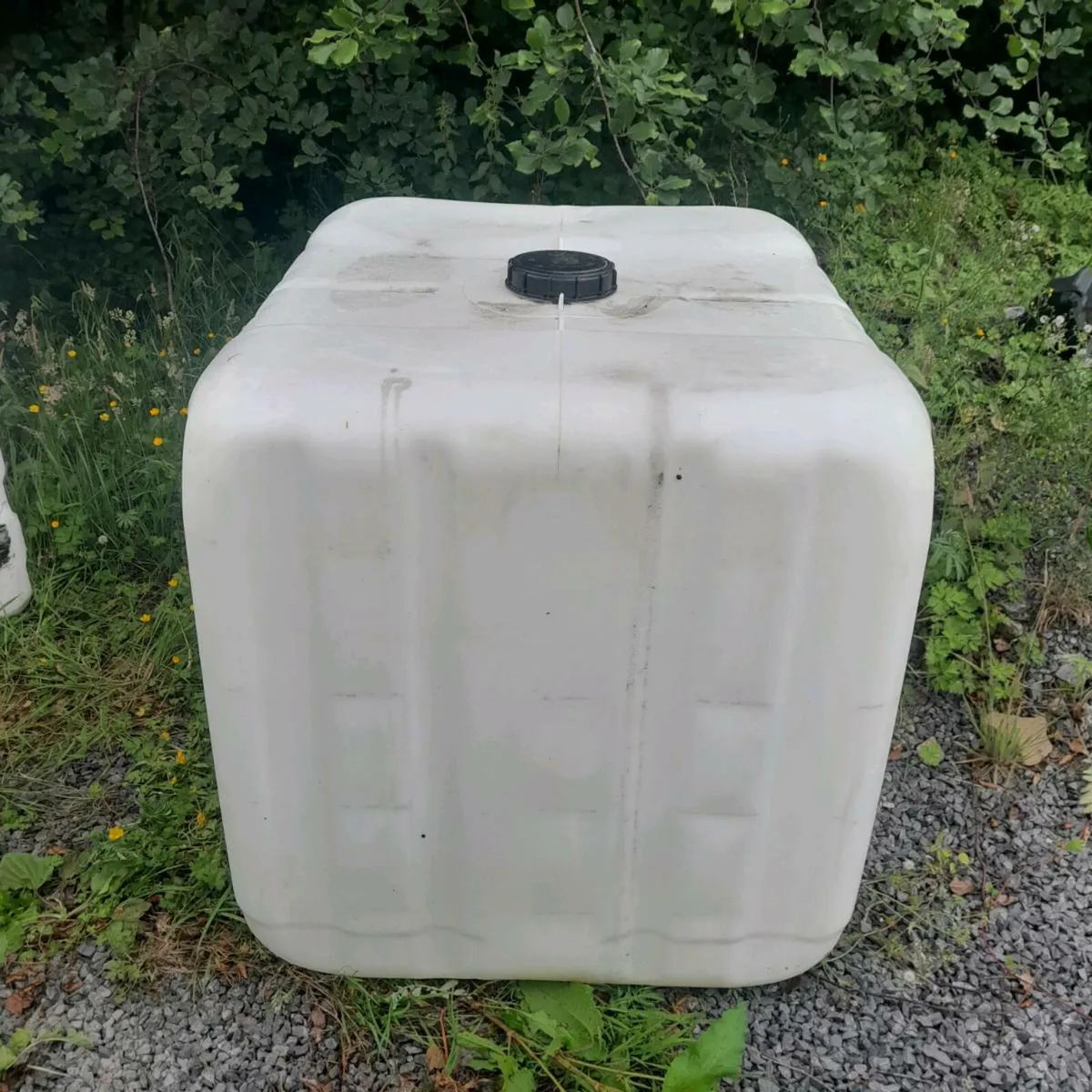 IBC TANKS 1000 LTR - Image 2