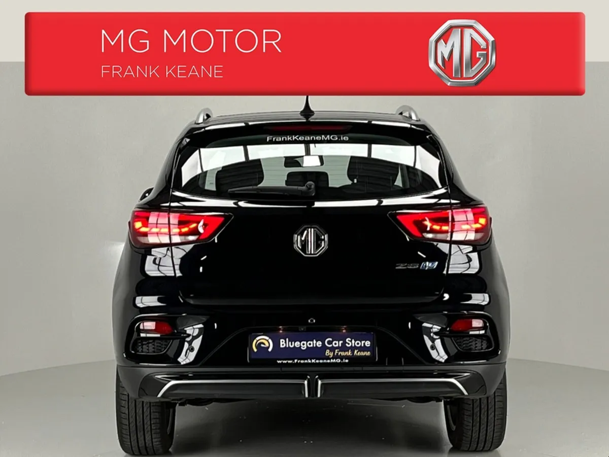 MG ZS SR EXCLUSIVE-51.1KWH 5DR**DIGITAL DASH**BLAC - Image 3
