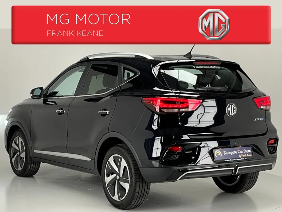 MG ZS SR EXCLUSIVE-51.1KWH 5DR**DIGITAL DASH**BLAC - Image 4
