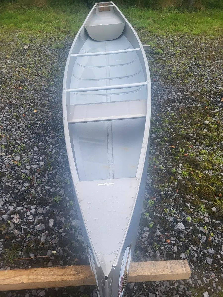 Canoe for sale - Image 4