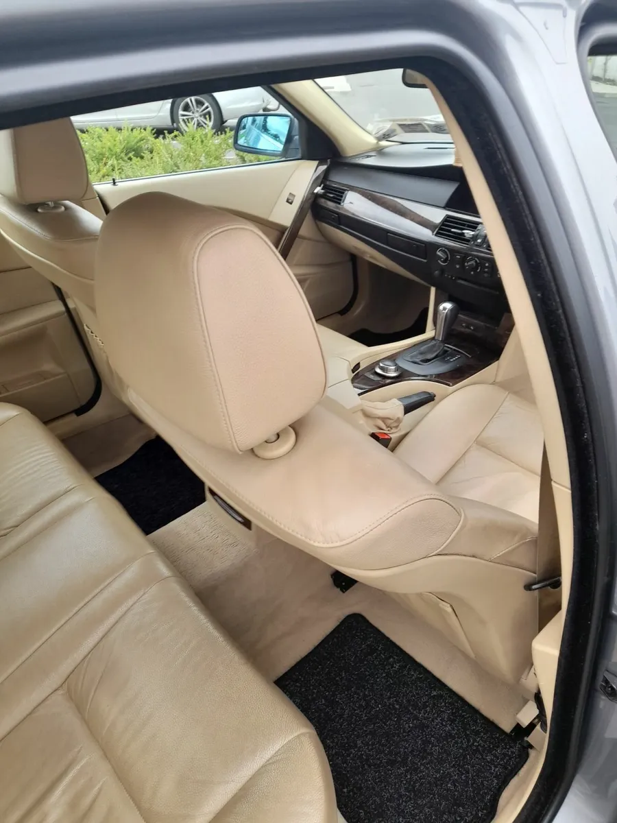 BMW 5-Series 2006 - Image 1