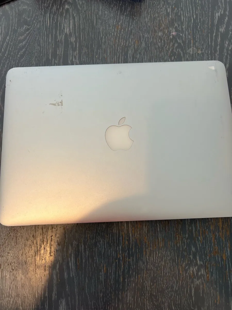Laptop - Image 2