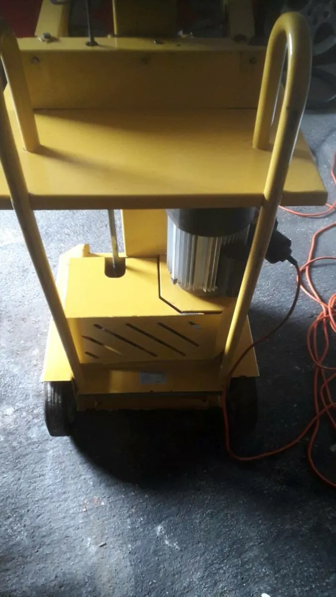 Log splitter - Image 4