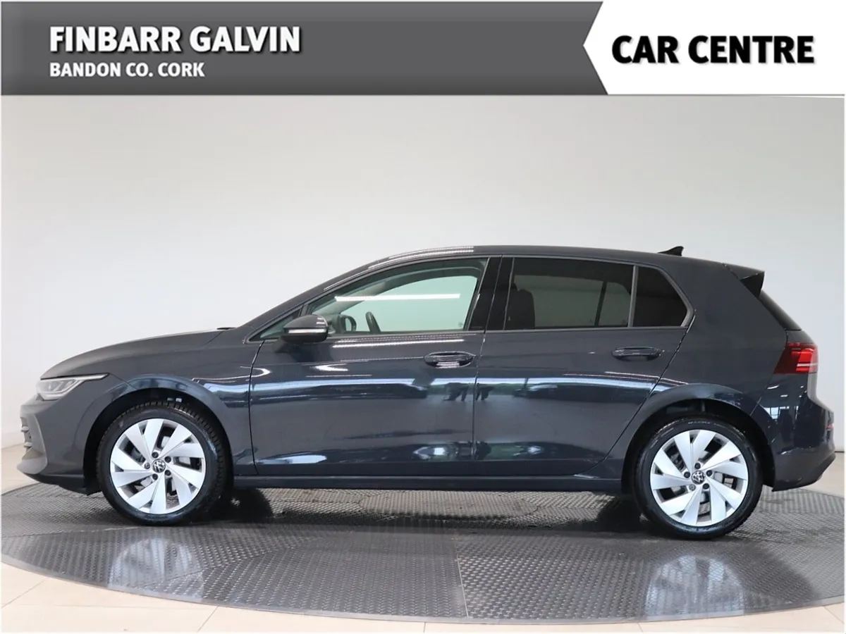 VW Golf 2.0 TDI 115 BHP LAUNCH EDITION - Image 4