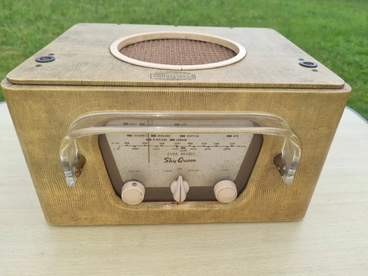 Vintage radio - Ever Ready Sky Queen - Image 3