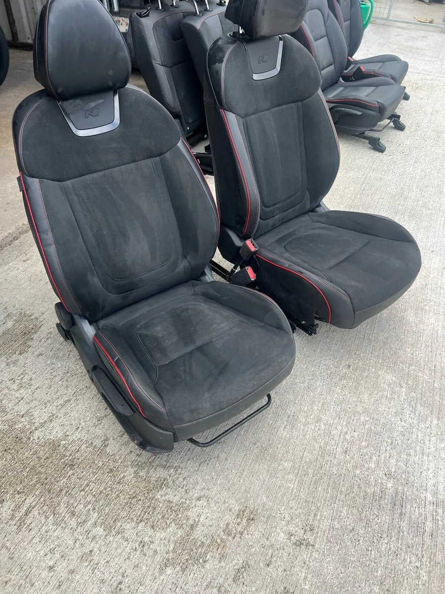 Hyundai  / Kia TUSCON 2021 n line interior - Image 4