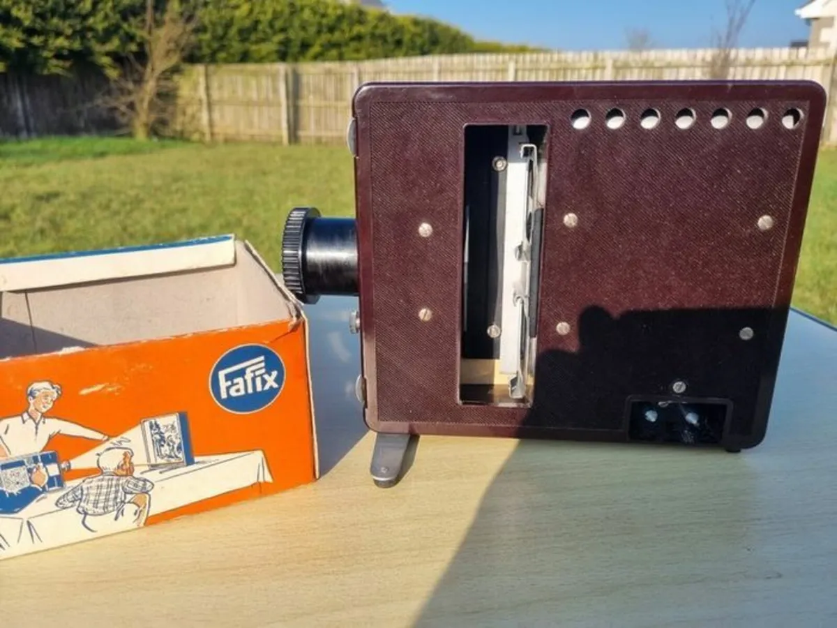 Fafix II projector - Image 2