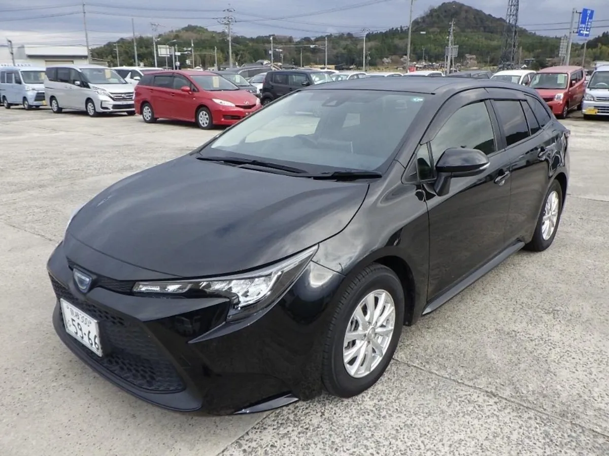 Toyota Corolla Touring - Image 2