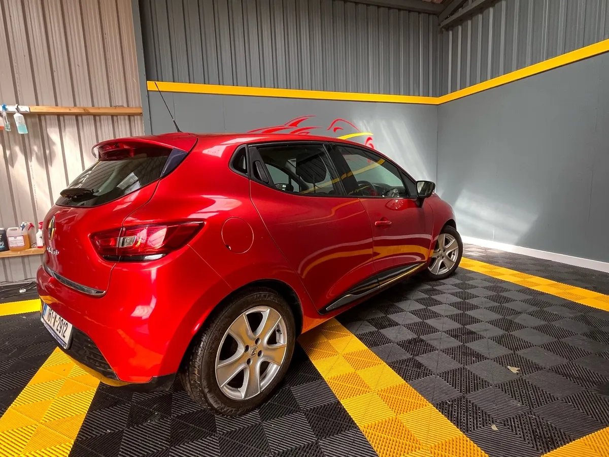 RENAULT CLIO - Image 4