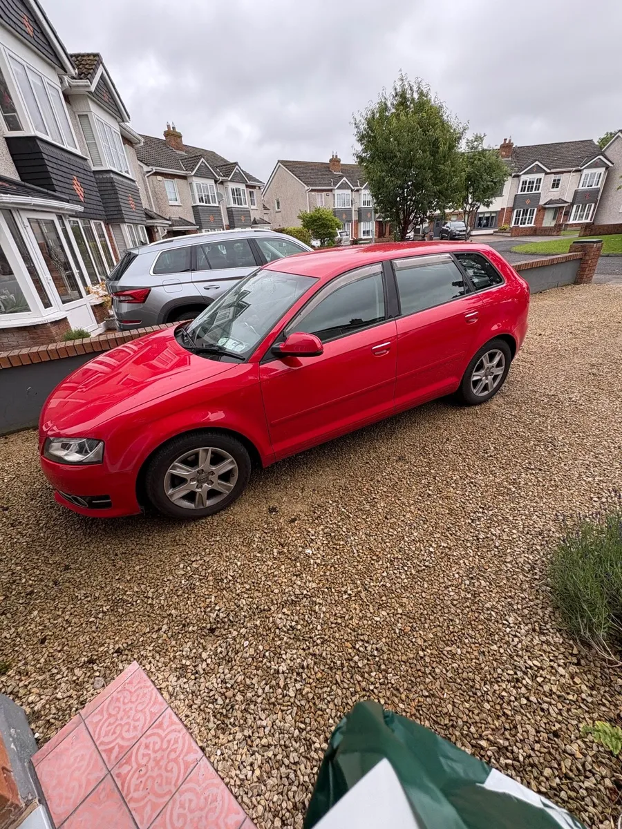 Audi A3 (146k kms) - CarPlay - ReverseCam - Image 1