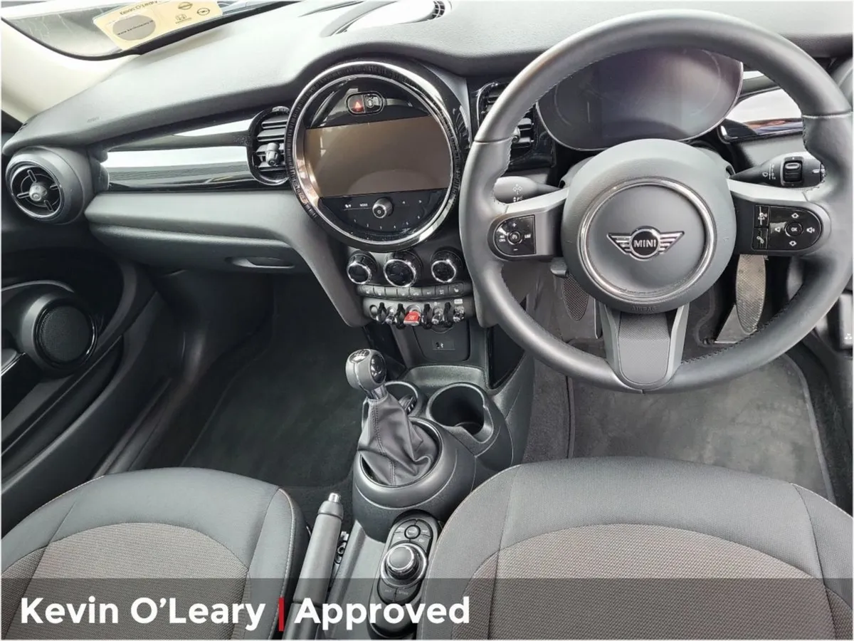 MINI Cooper Cooper Classic - Image 4