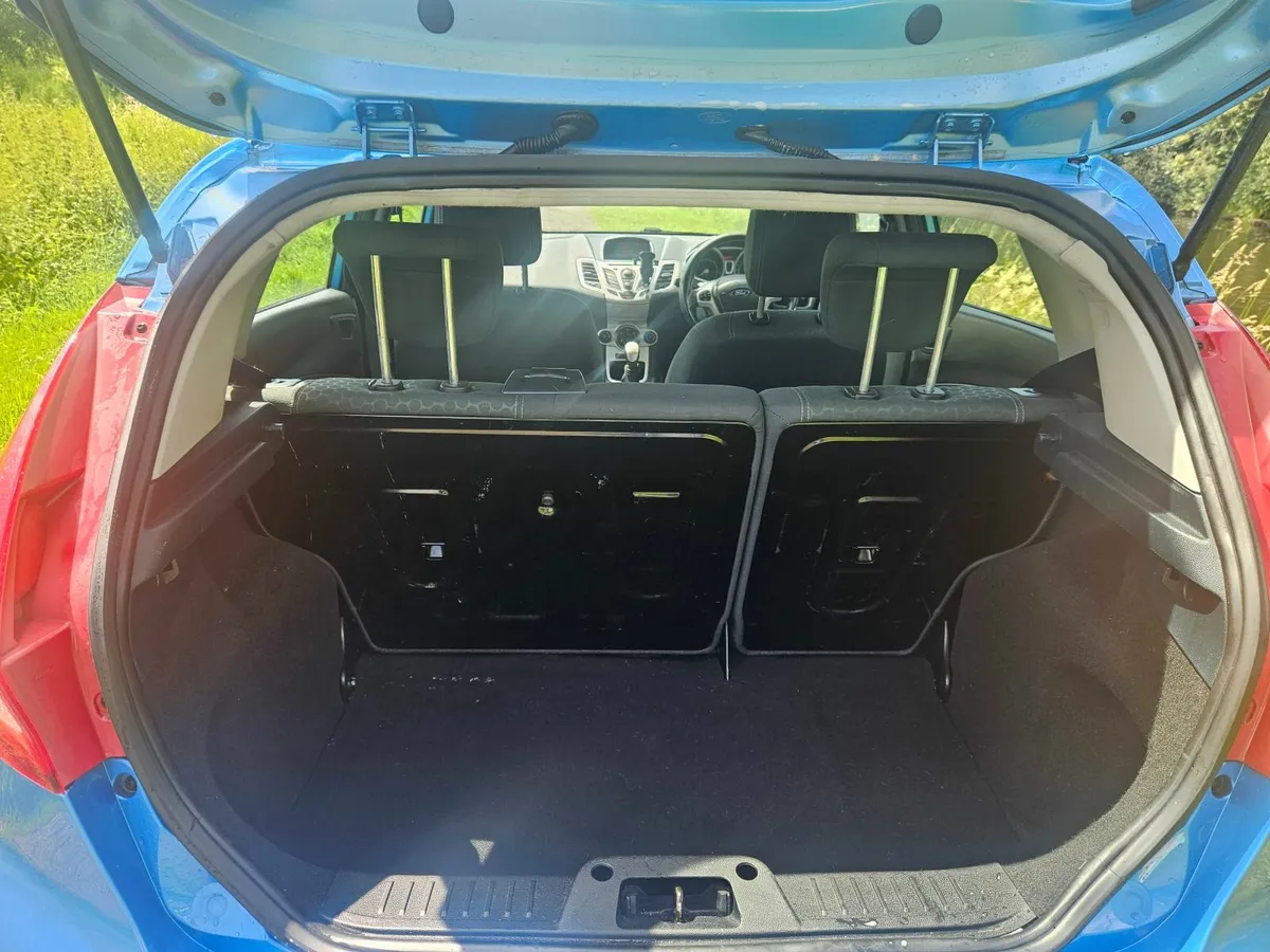 Ford Fiesta 2011 - Image 4