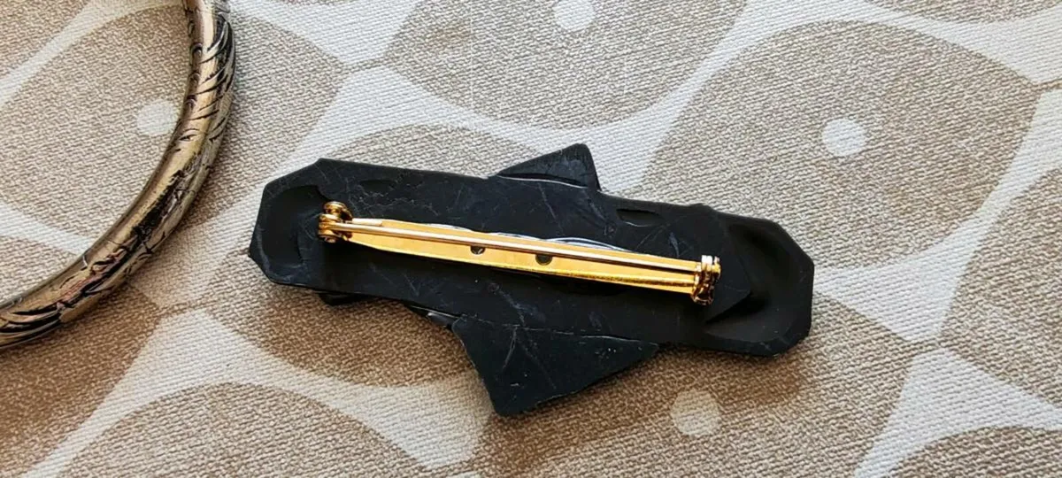 Retro brooch and bangle - Image 4