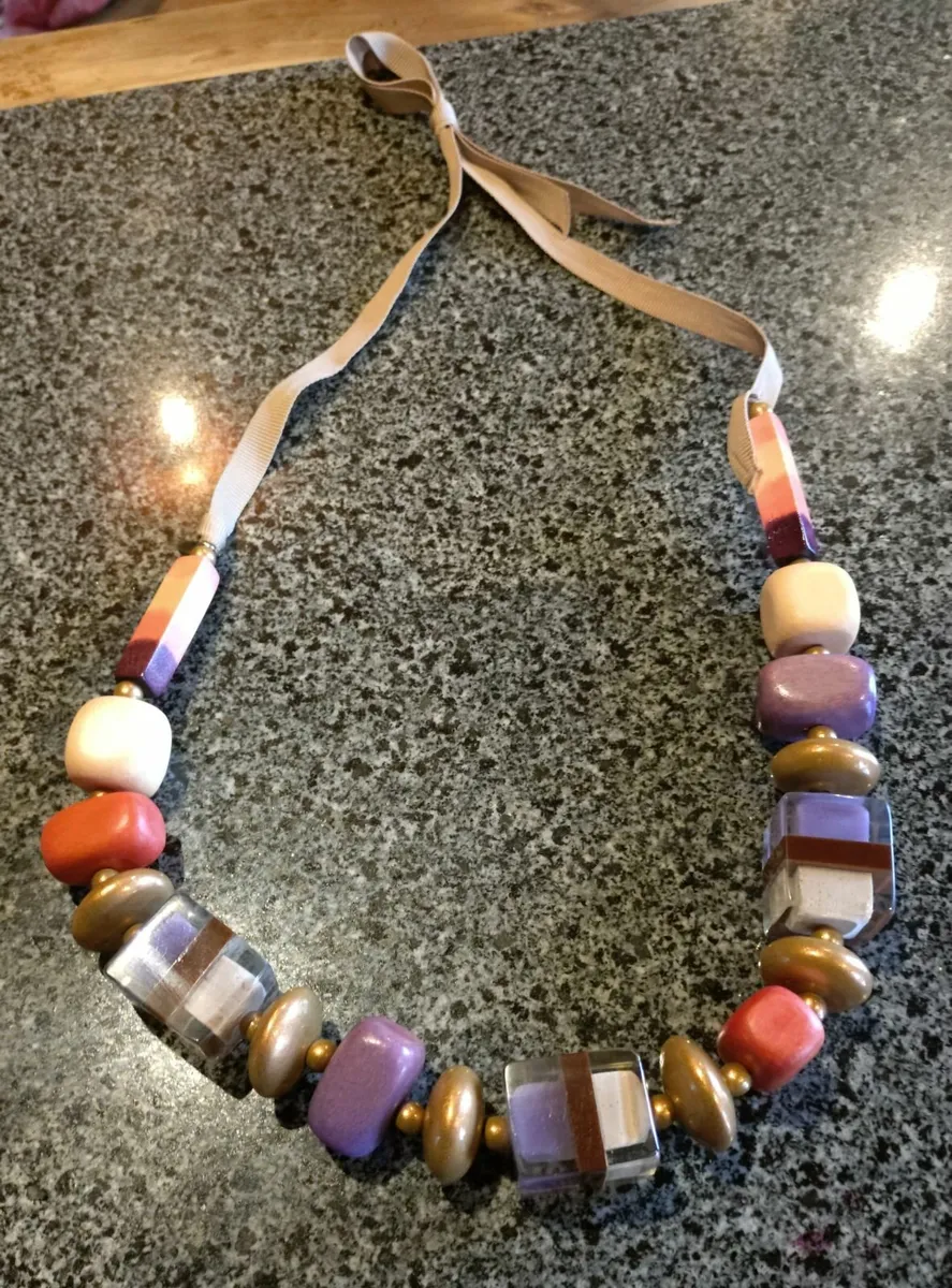 COSTUME JEWELLERY NEW & USED. - Image 2