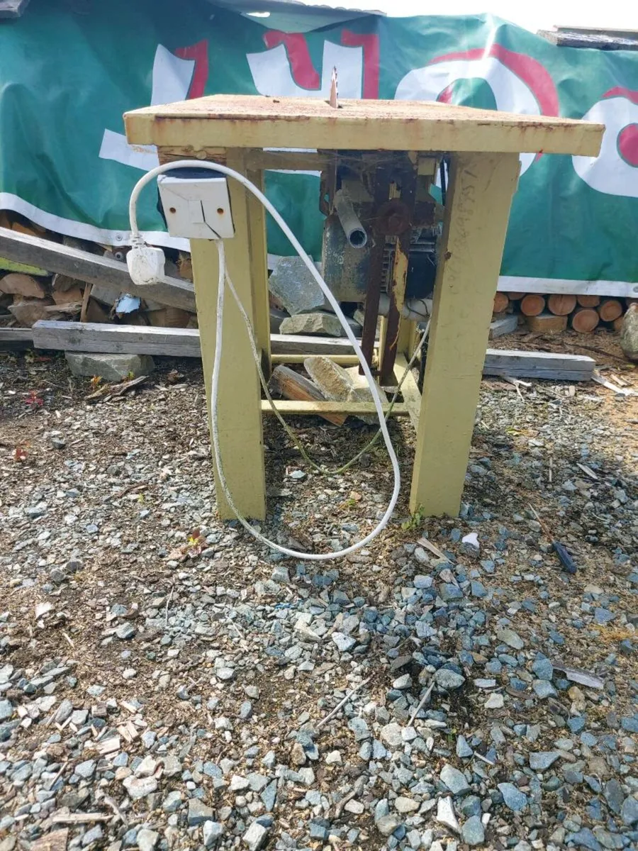 Bench saw. 240 voltes. - Image 4