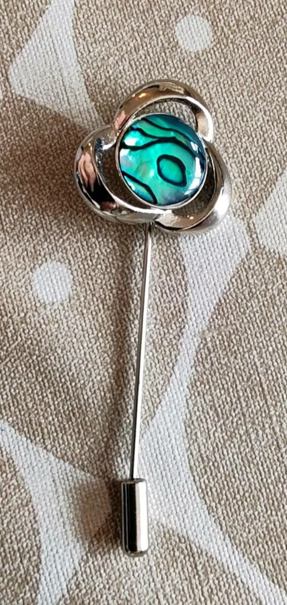 Retro silvertone lapel pin - Image 1