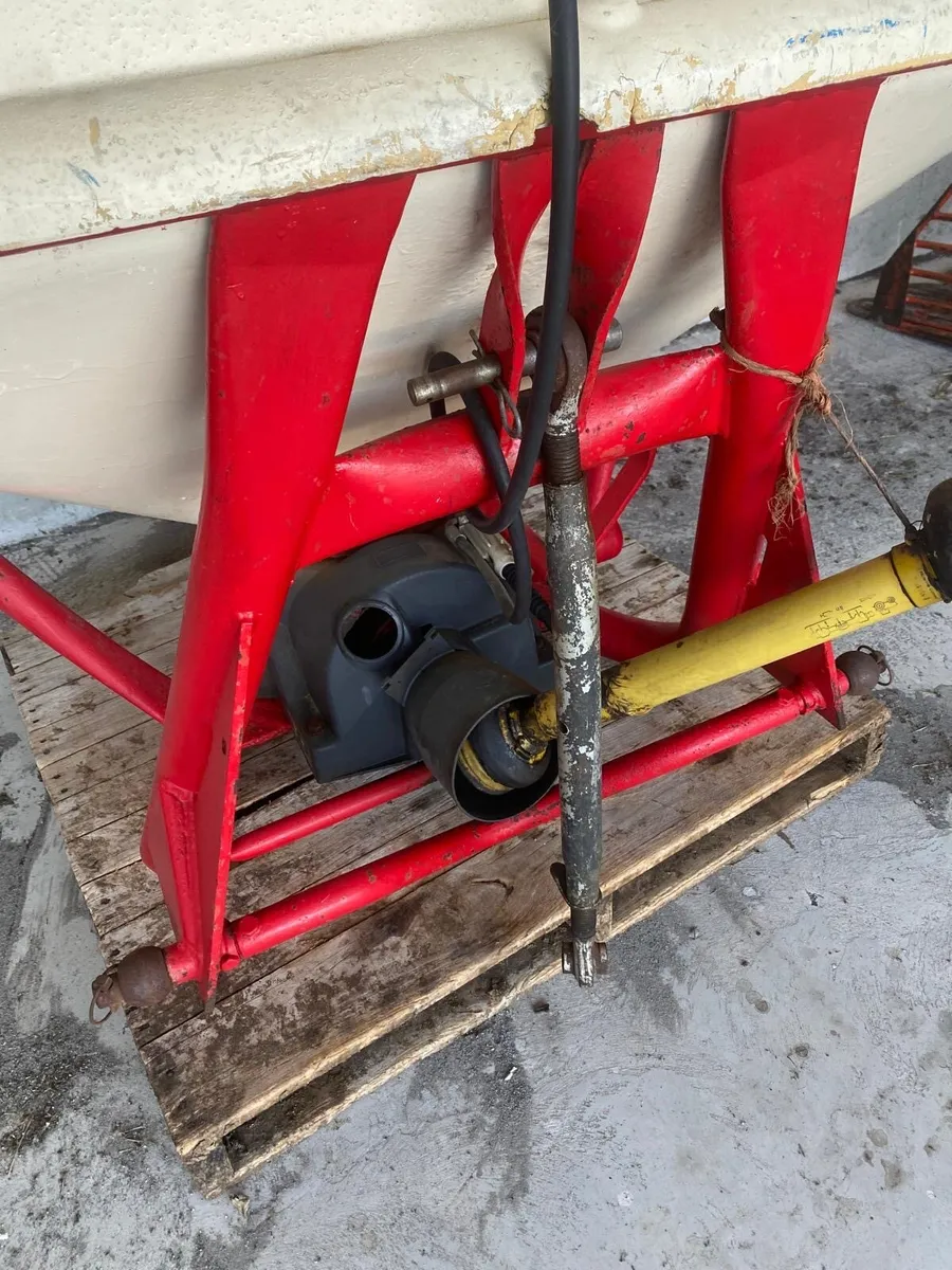 Manure Spreader - Image 2