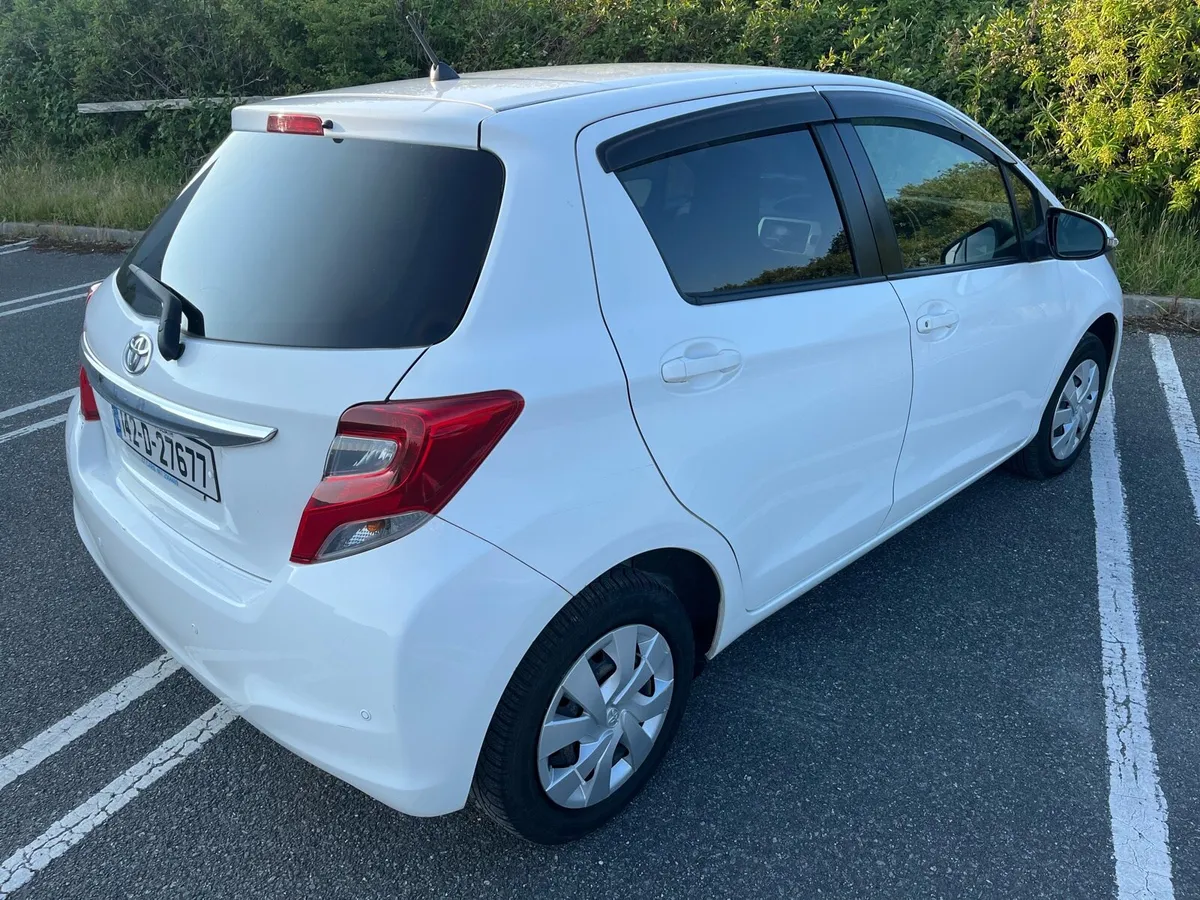 141 TOYOTA YARIS/VITZ AUTO - Image 4