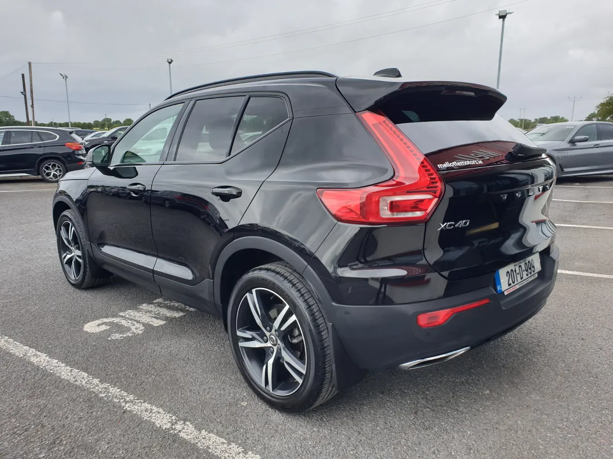 Volvo XC40 2.0D R DESIGN AUTO - Image 4