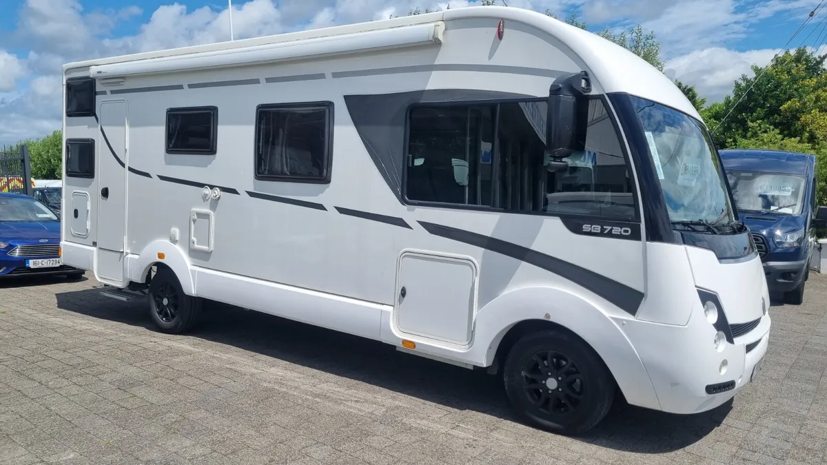 2015 ITINEO A CLASS 6 BERTH AUTOMATIC LOW MILES - Image 3