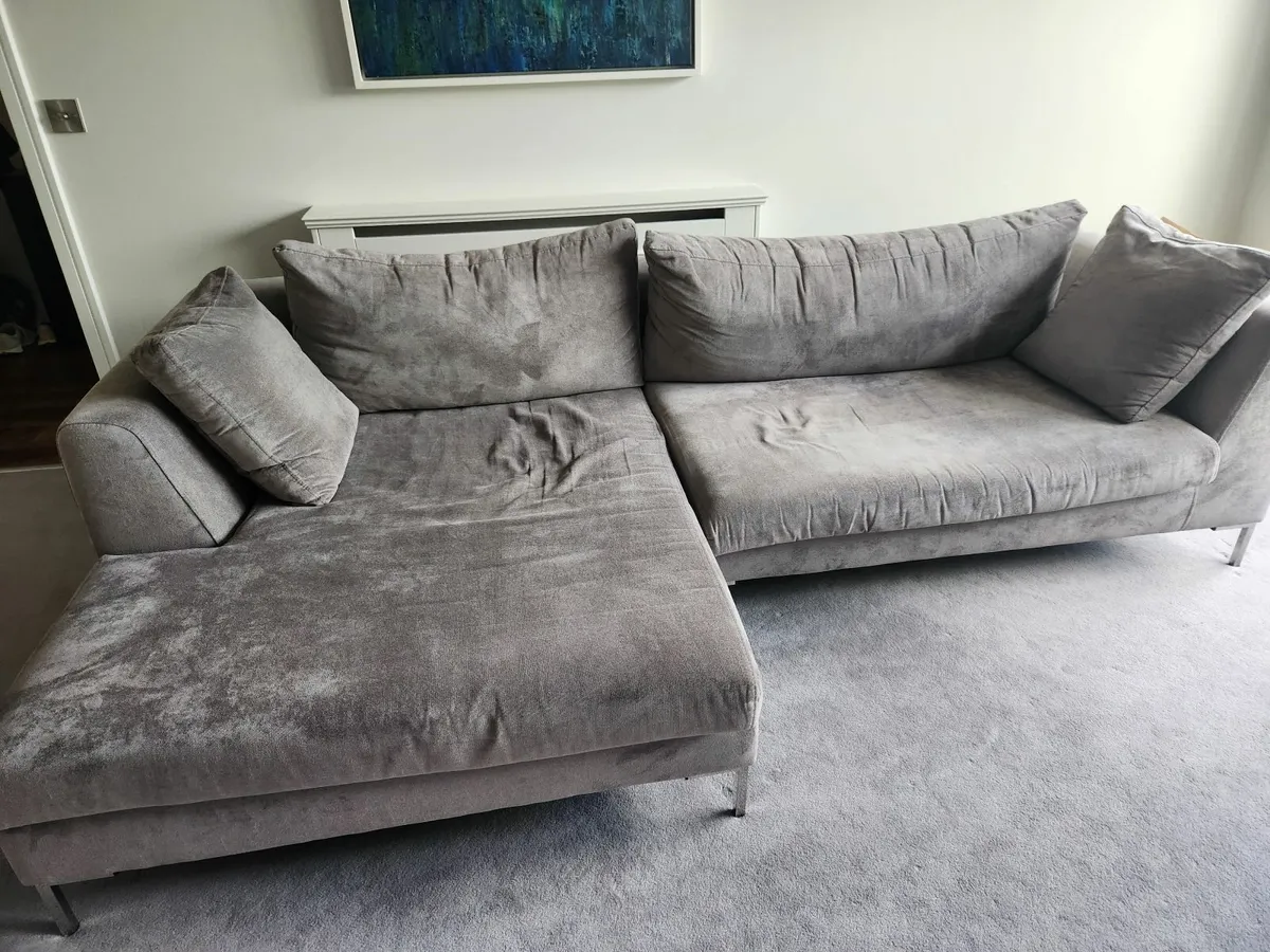 Couch - Image 2