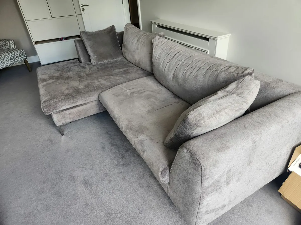 Couch - Image 3