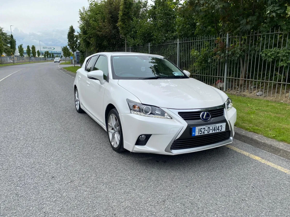 Lexus CT 2015 HIGH SPEC IN WHITE - Image 1