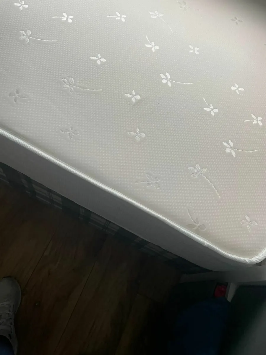 Mattress - Image 3