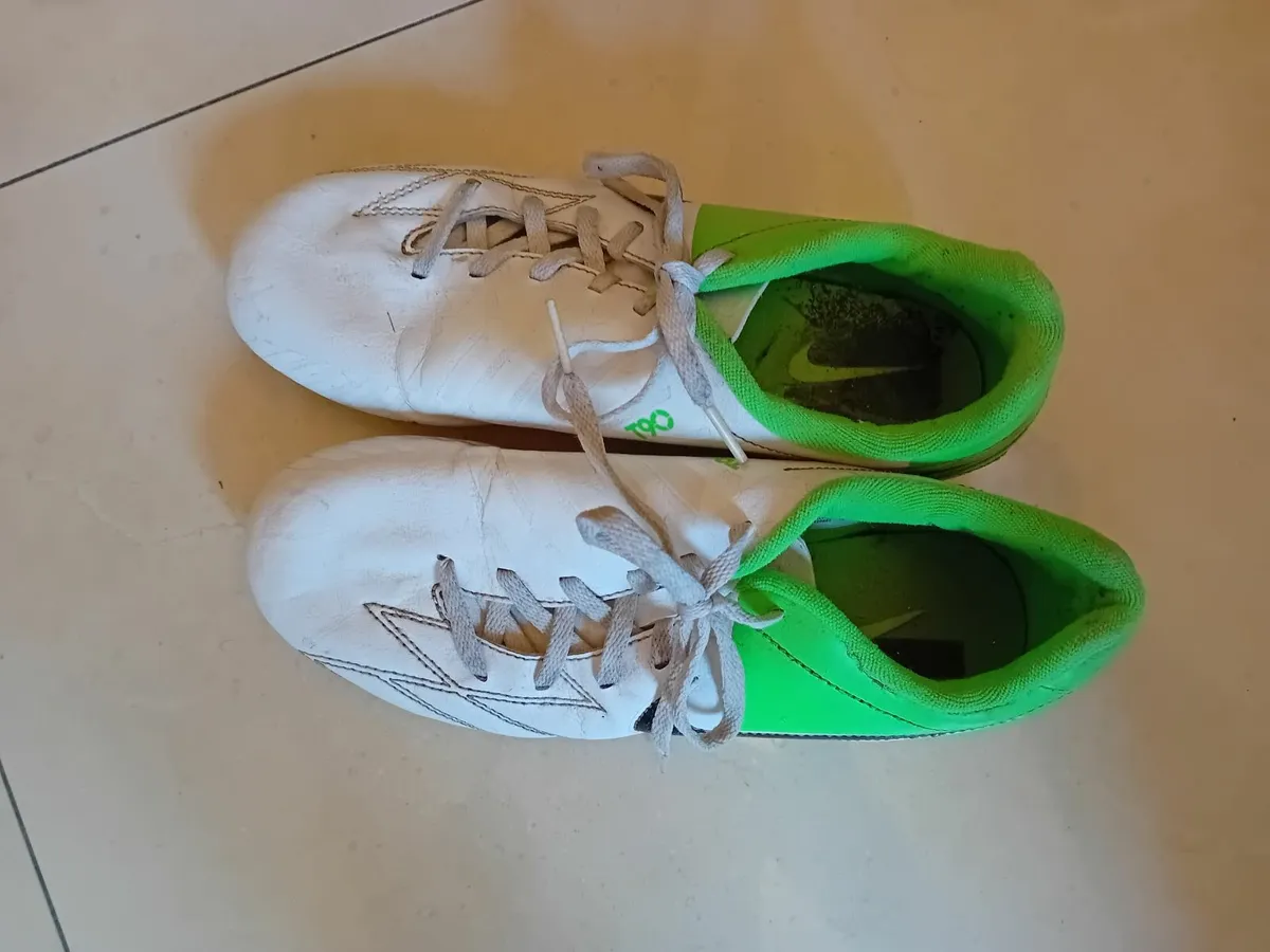 Football boots - Image 2