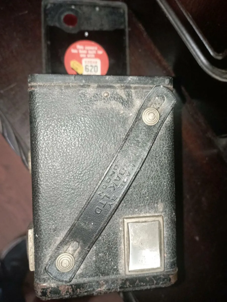 VINTAGE 1940 BOX SIX -20  CAMERA BY KODAK - Image 4
