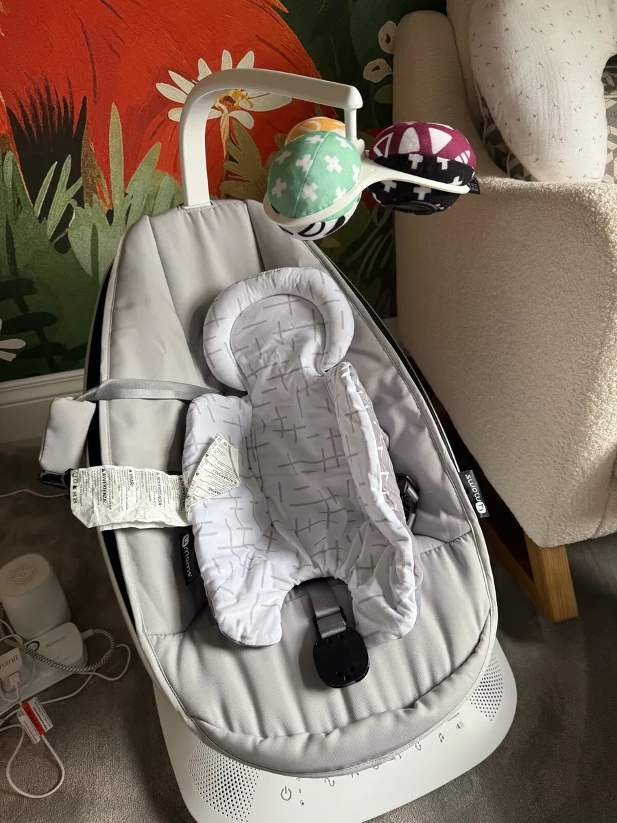 Baby Rocker/Swing-4 moms MamaRoo - Image 3