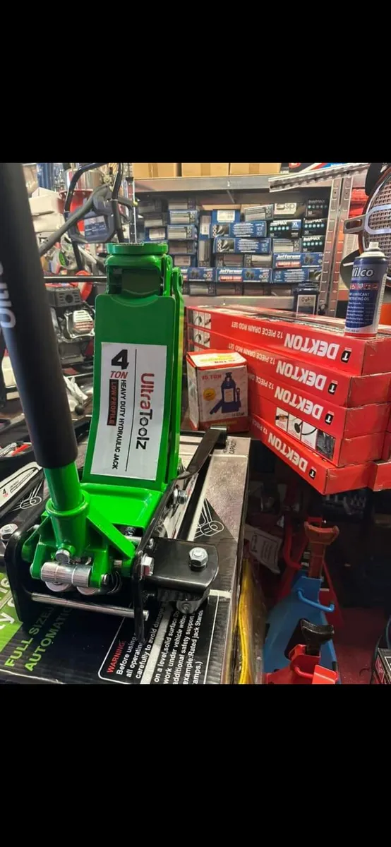 4 ton low profile trolley jacks - Image 1