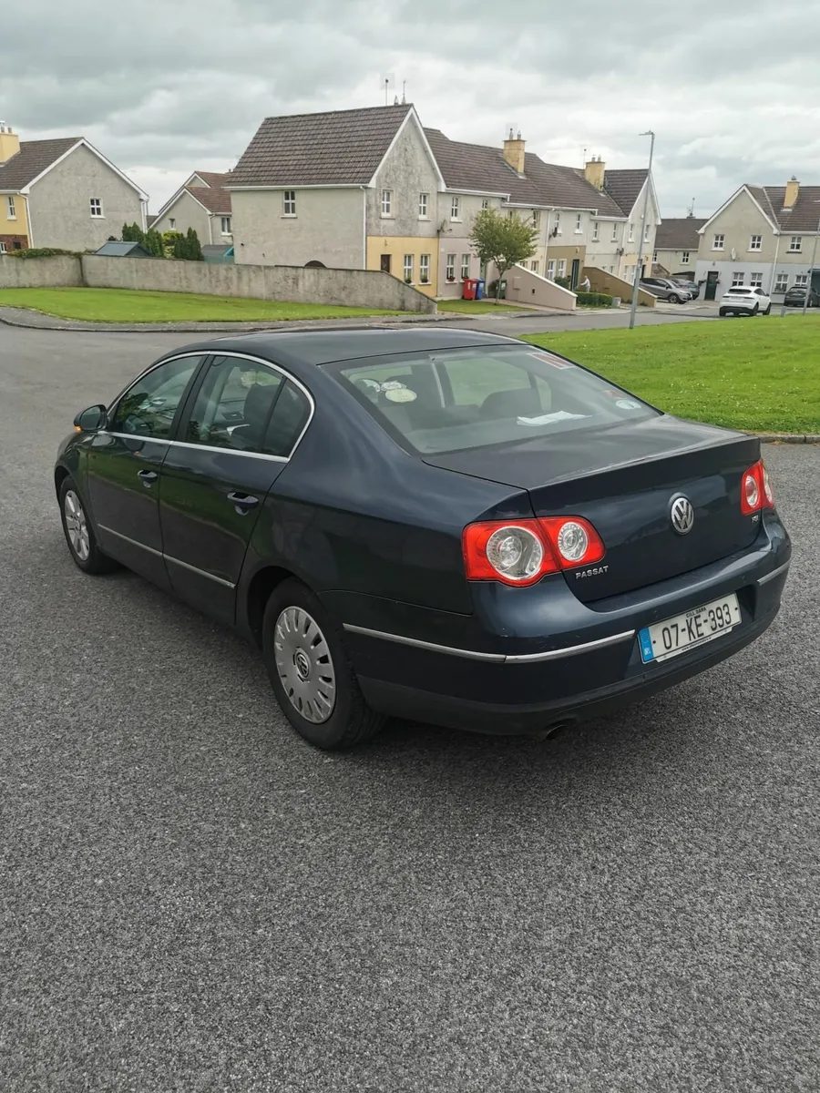 Volkswagen Passat 1.6 petrol tax 7/25 - Image 4