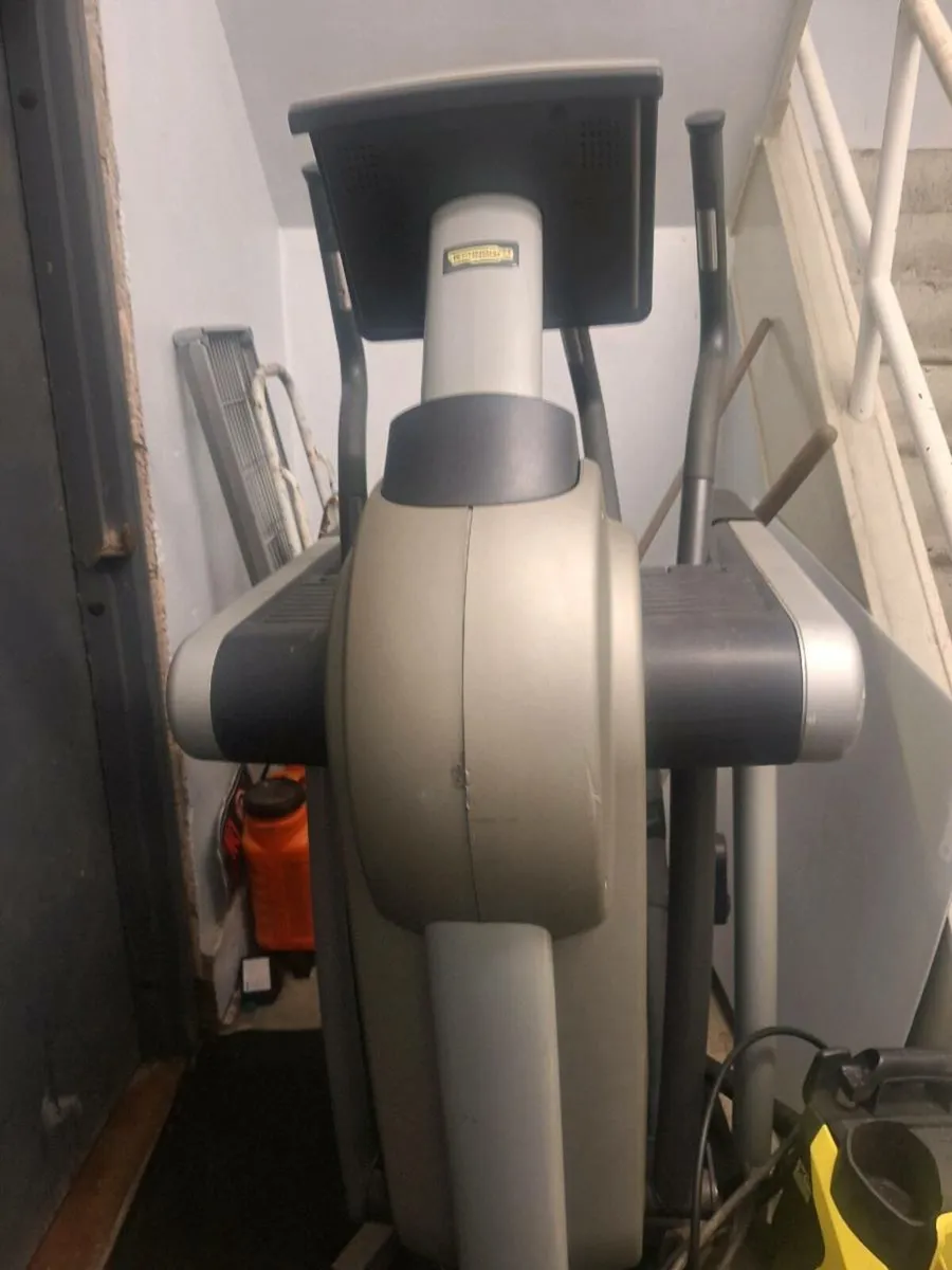 Cross Trainer - Image 2