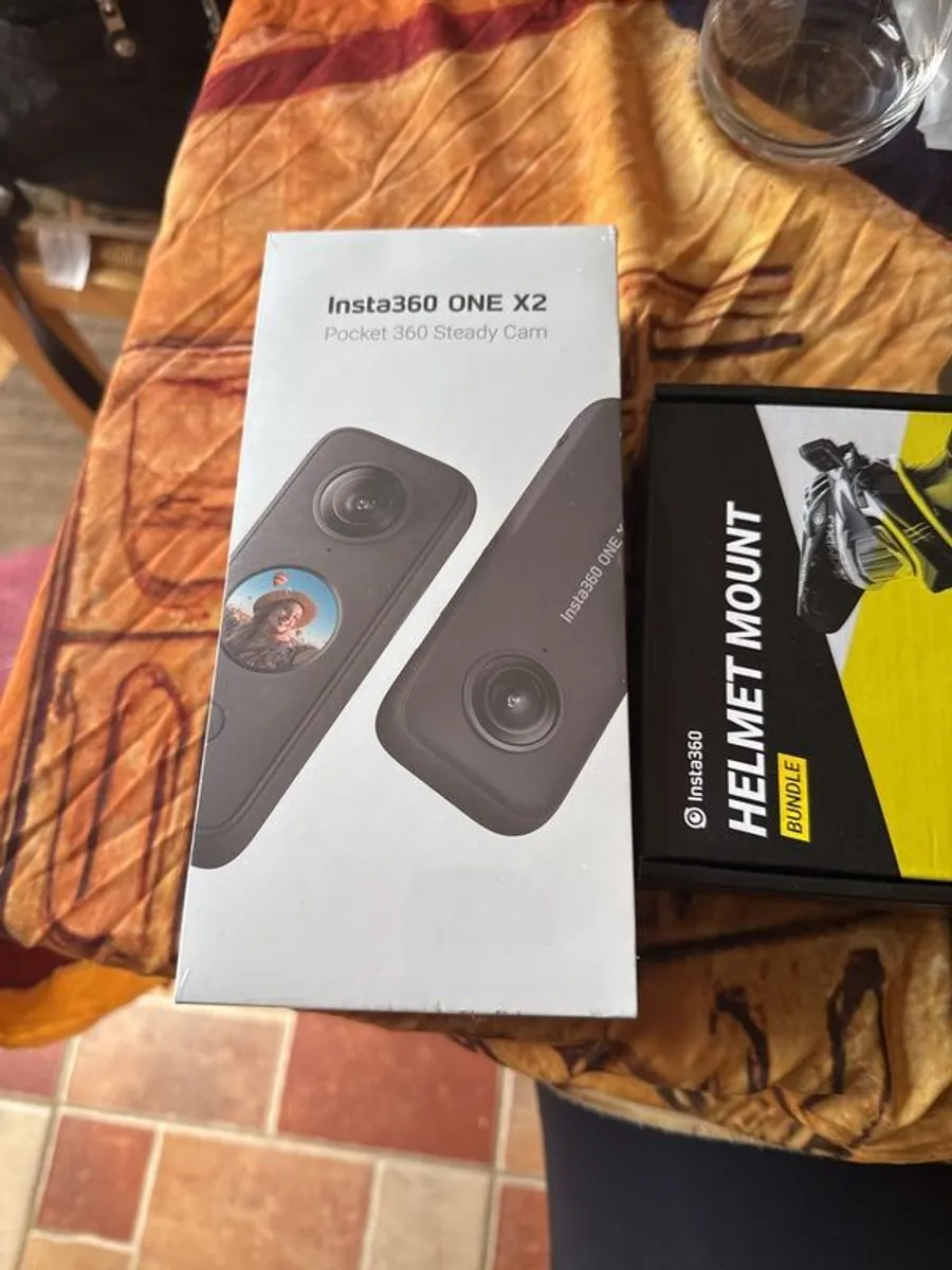 brand new camera insta360 and accessories - Image 1