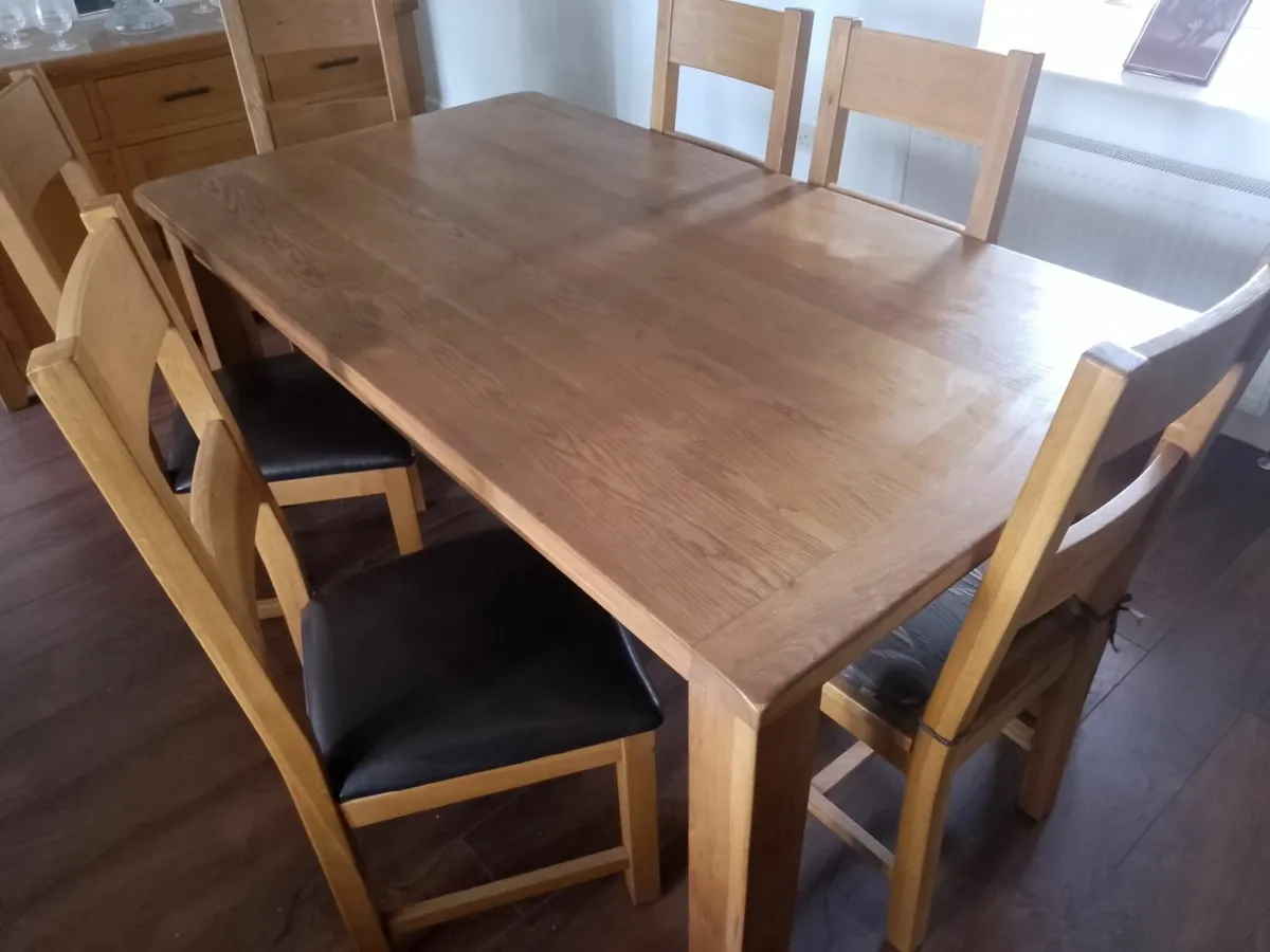 Table and Chairs - Image 2