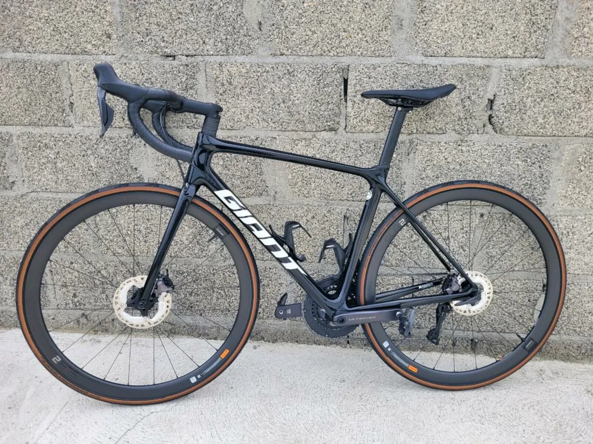 2024 Giant TCR Advanced 0 carbon smoke for sale - Image 2