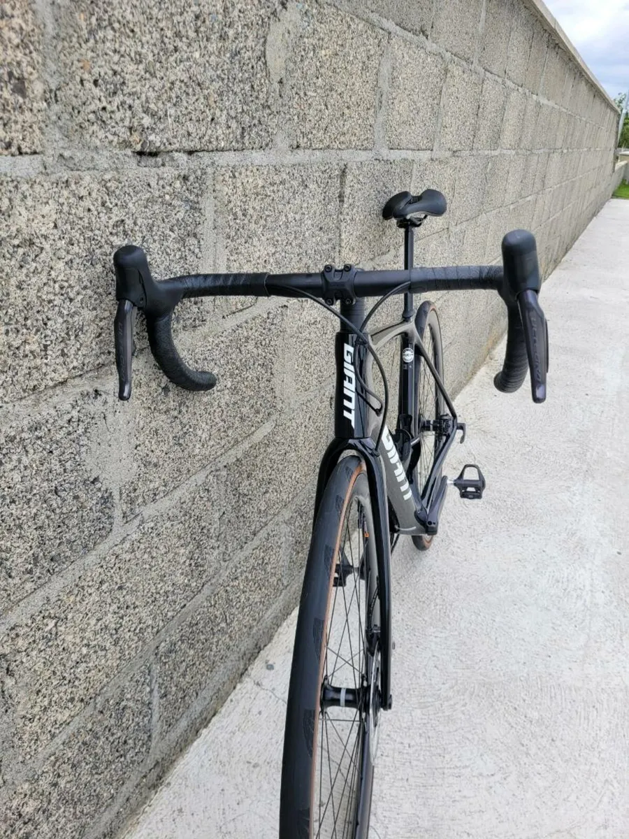 2024 Giant TCR Advanced 0 carbon smoke for sale - Image 4