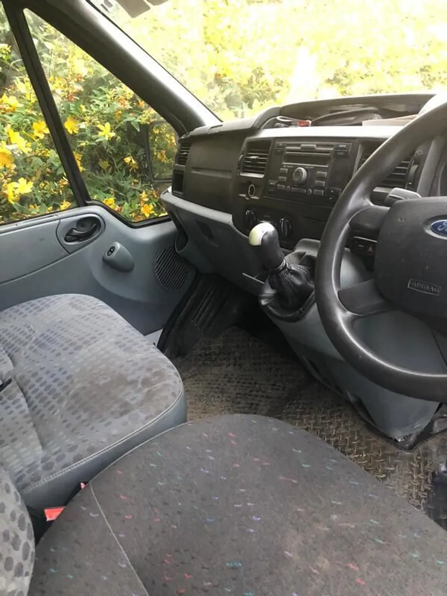 2007 Ford Transit - Image 4