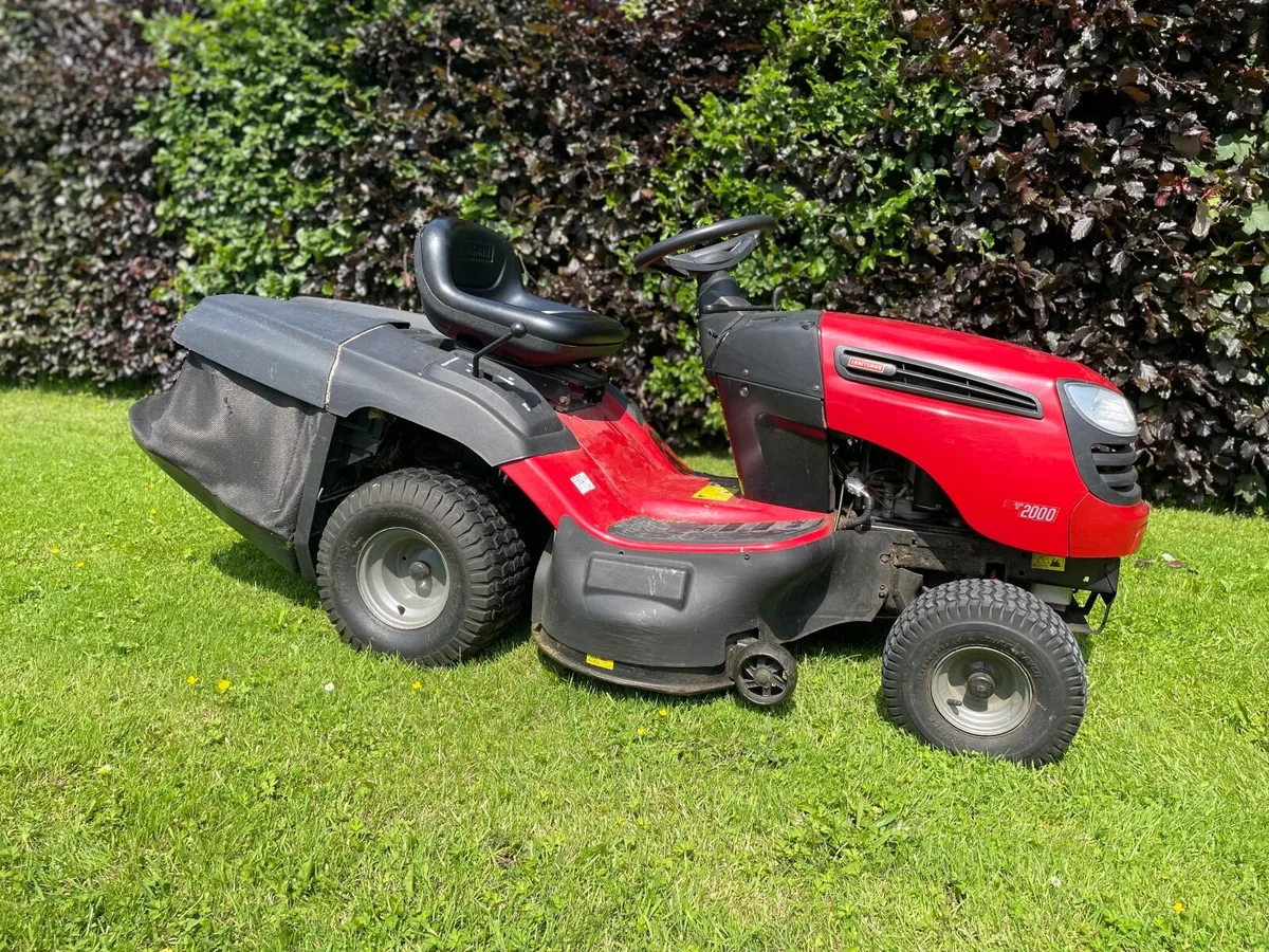 Craftsman T2000 Ride on Lawn Mower - Image 1