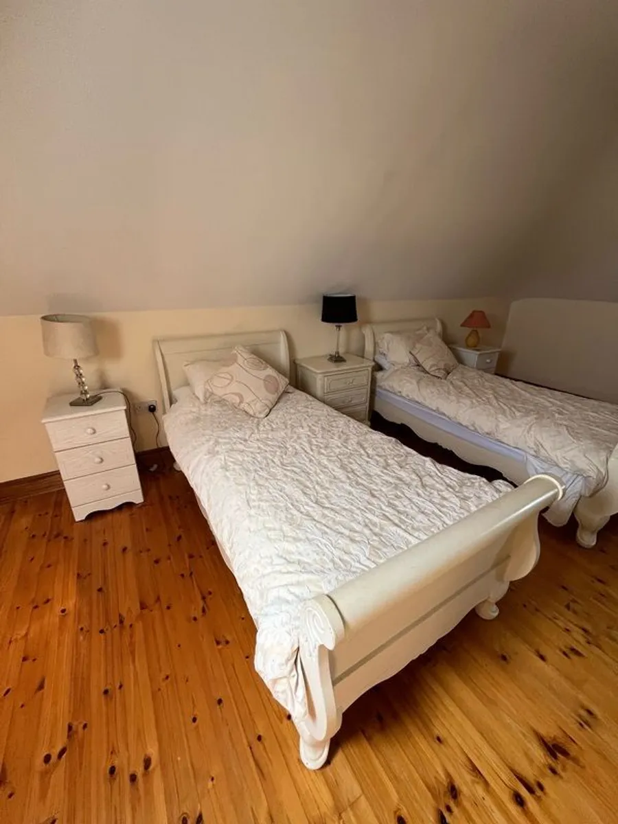 Selection of furniture - Image 2