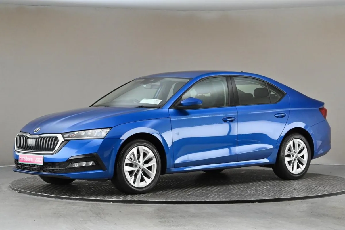 Skoda Octavia Ambition 2.0tdi 6spd 115BHP 5DR - Image 4