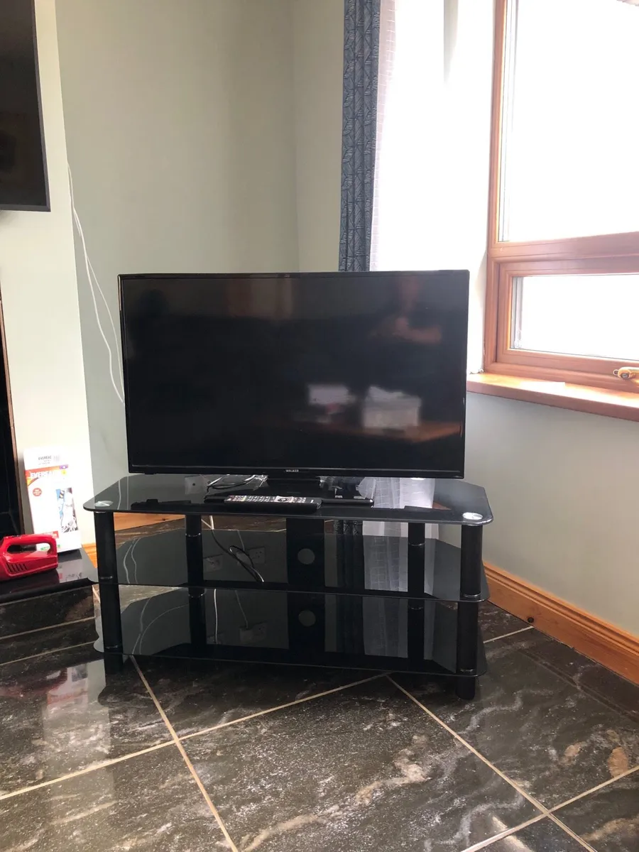 Smart Tv and glass stand - Image 4