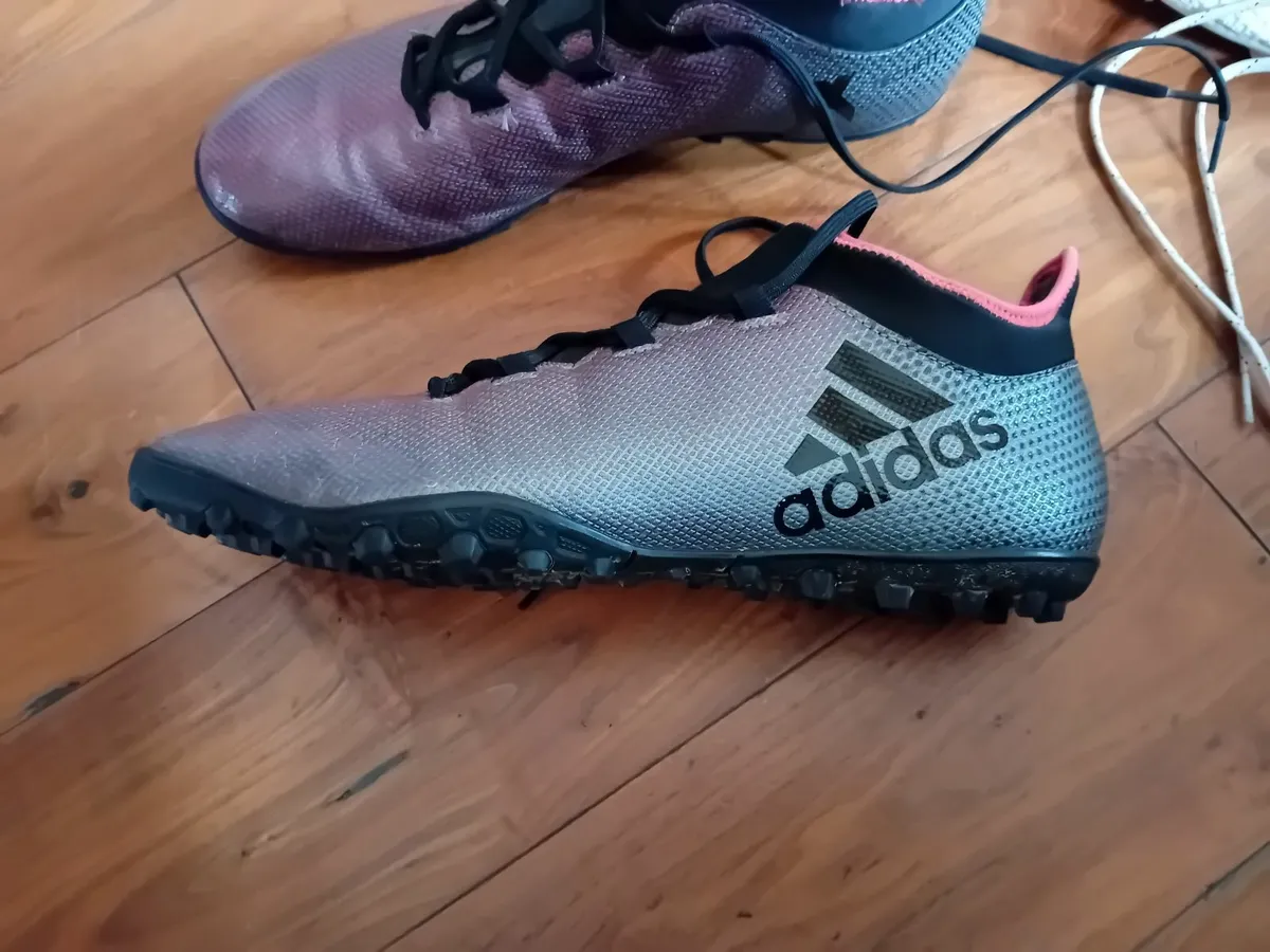 Football/soccer boots - Image 2