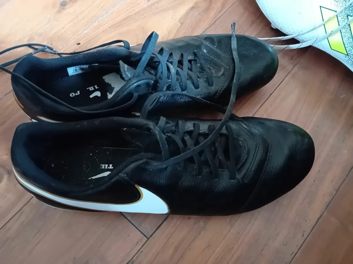 Football/soccer boots - Image 4