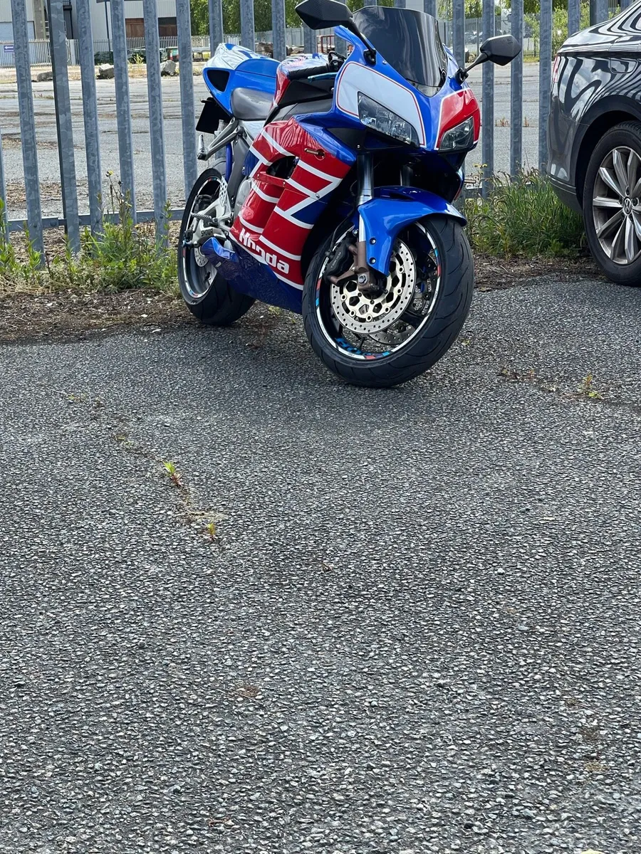 swap 2008 honda cbr1000rr - Image 2