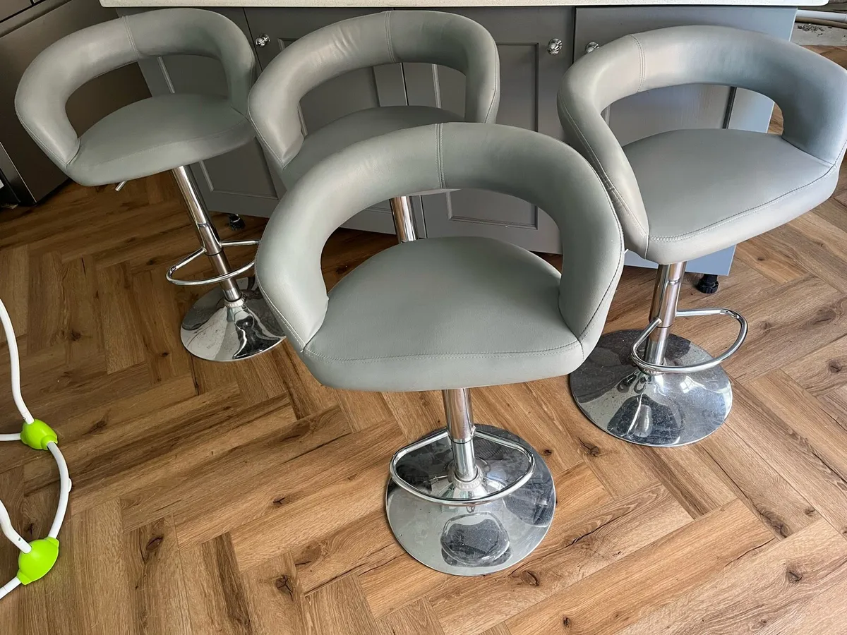 4 grey high stools - Image 1