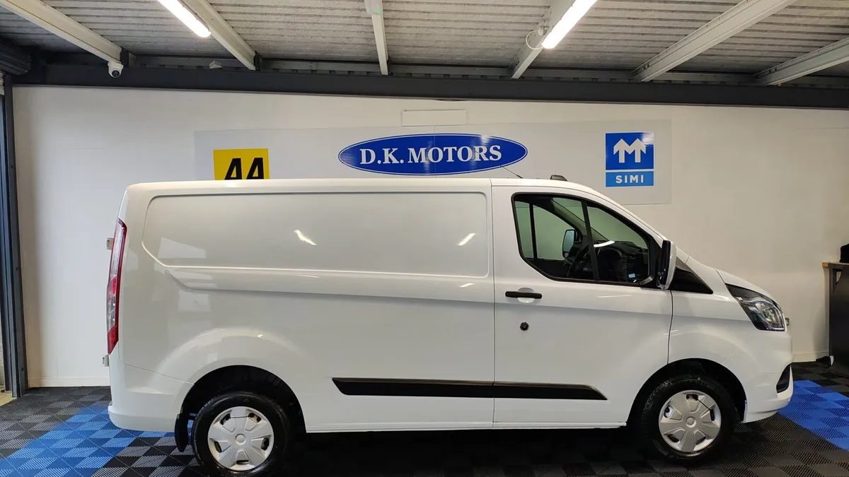 FORD TRANSIT CUSTOM - Image 4